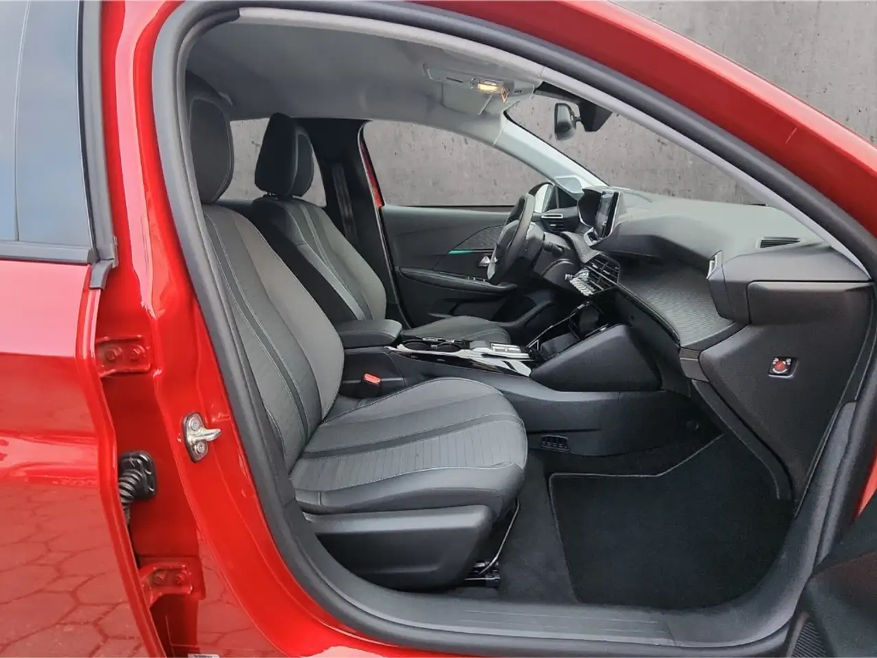 Peugeot 208 e- Allure 136 Navi Digitales Cockpit LED Apple Car 13