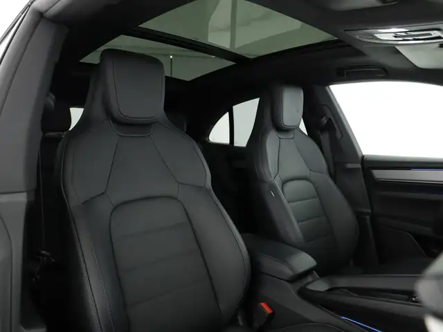 Porsche Macan view 14