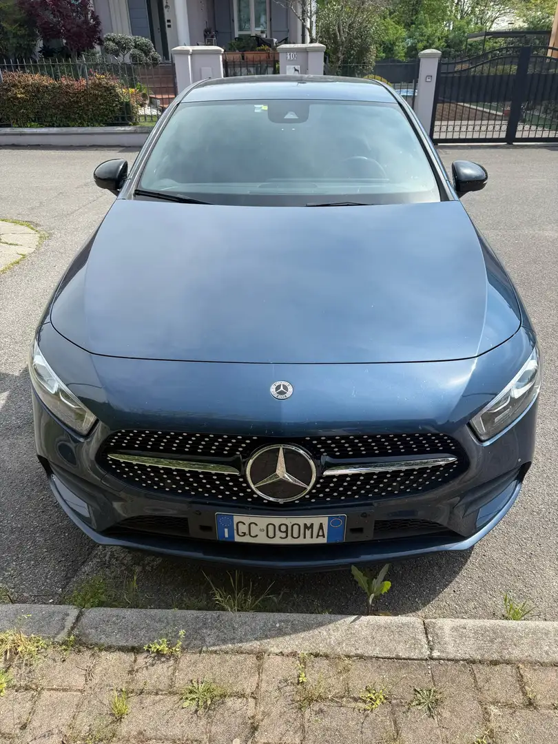 Mercedes-Benz A 250 e phev (eq-power) Premium auto Blauw - 2