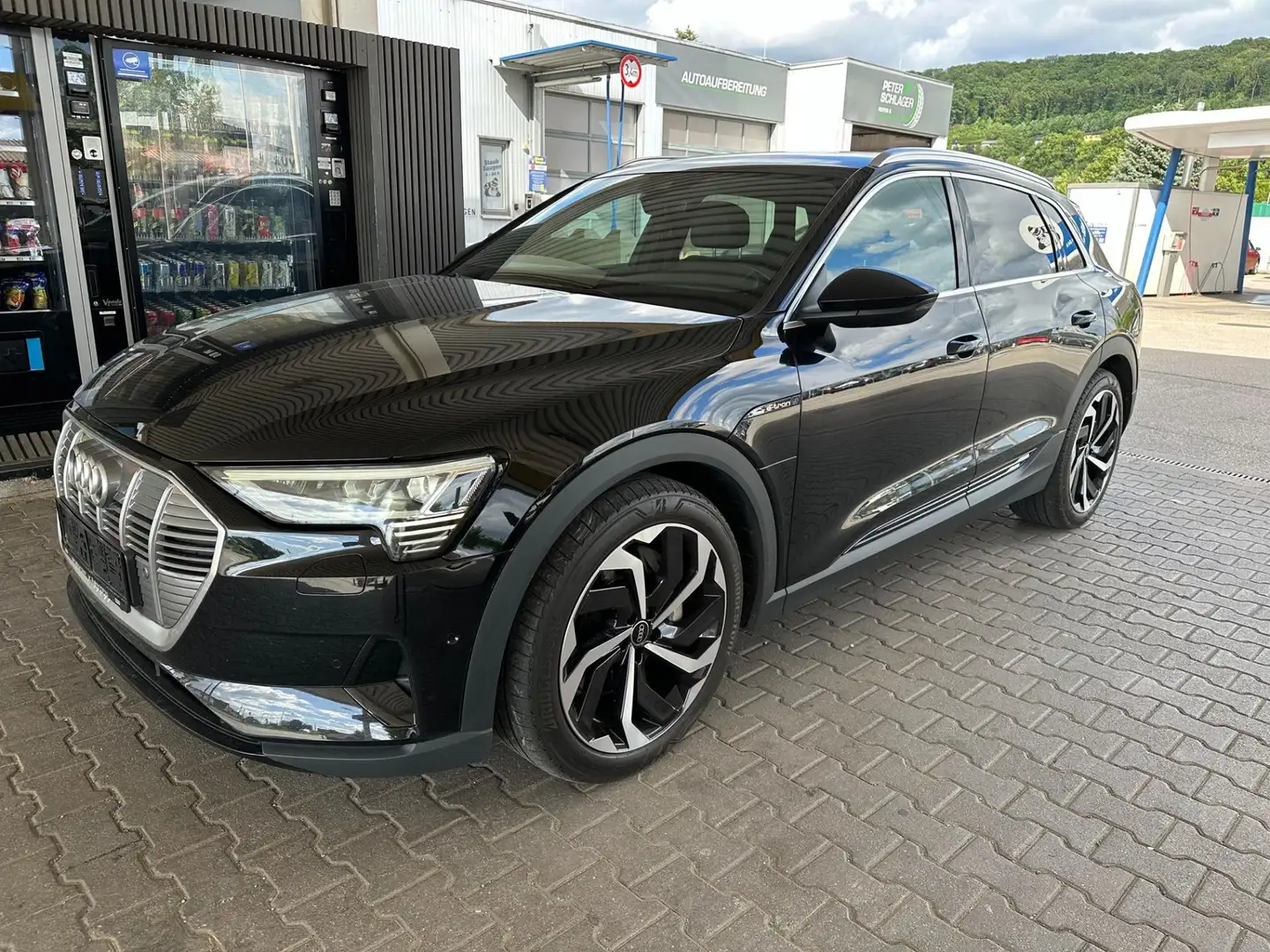 Audi e-tron 50 quattro 71kWh S-line-Matrix-ACC Schwarz - 1