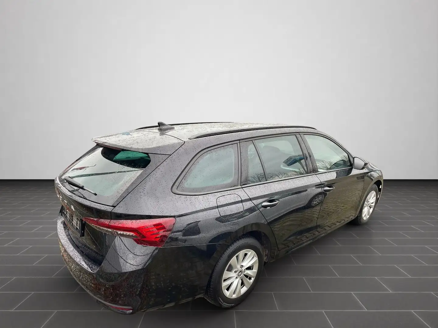 Skoda Octavia Combi 1,5 TSI DSG Selection NAVI/LED/RFK Schwarz - 2