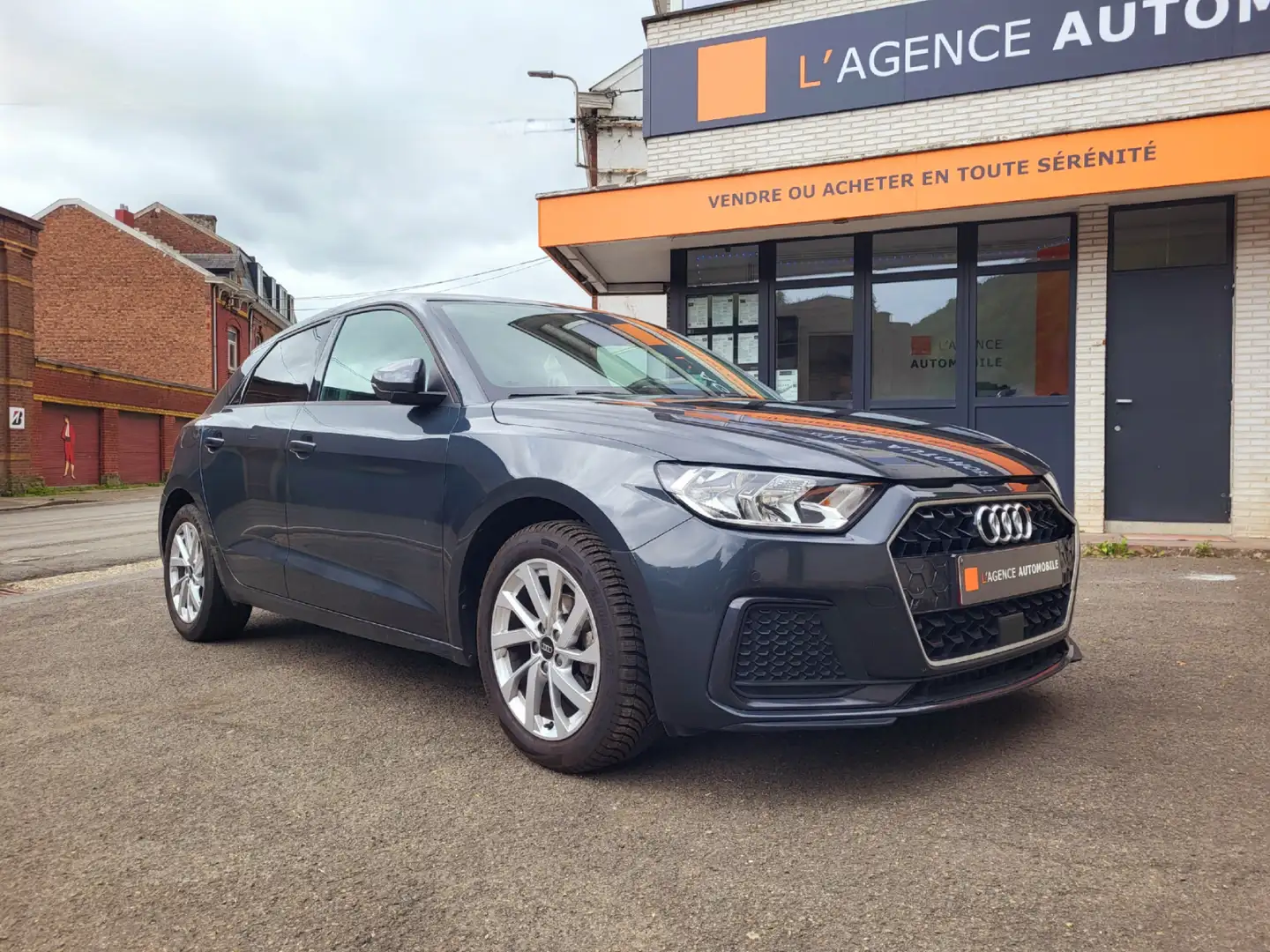 Audi A1 Sportback 25 TFSI Advanced Business S tronic MMI Gris - 2