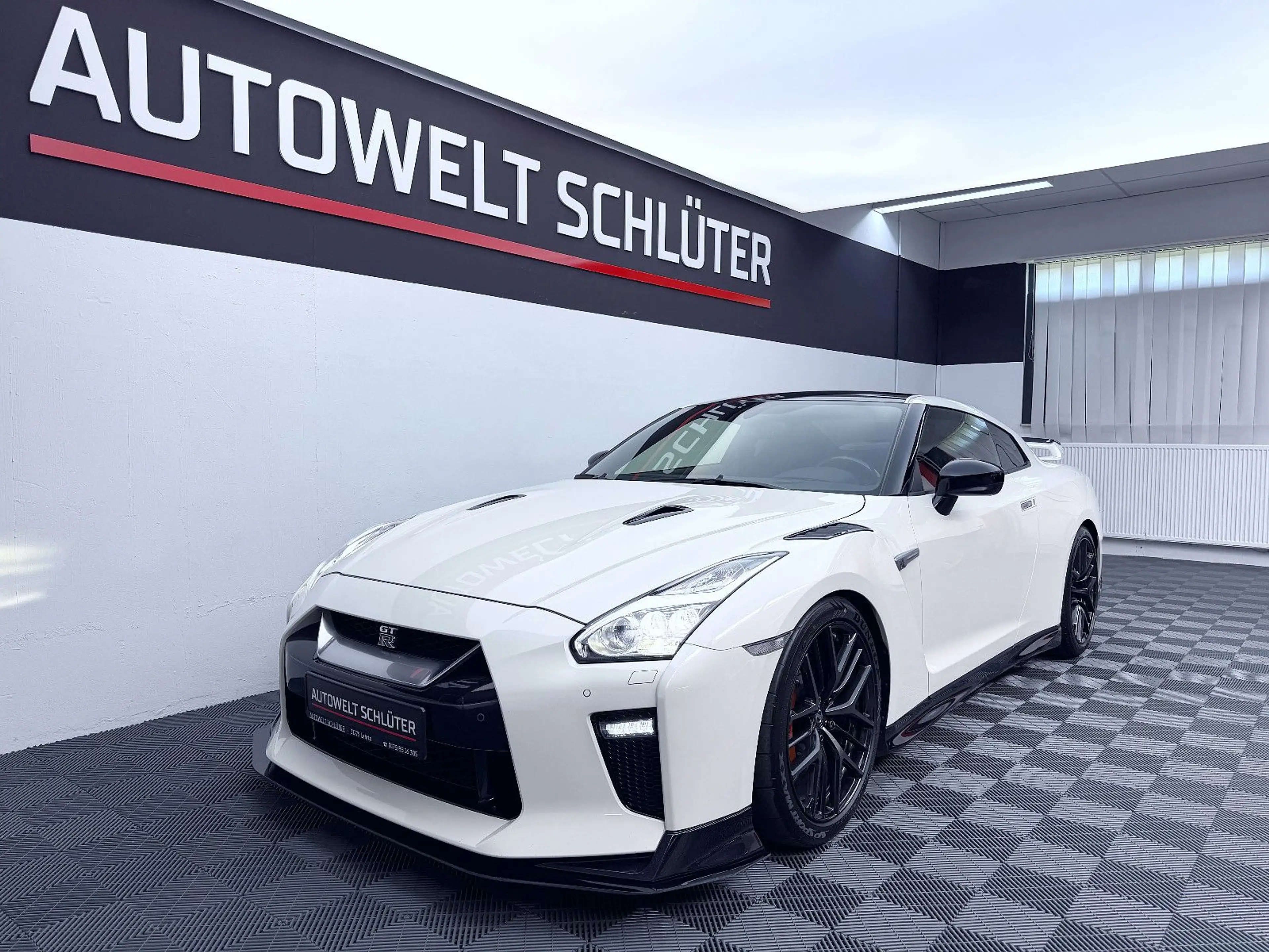 Nissan GT-R Black Edition