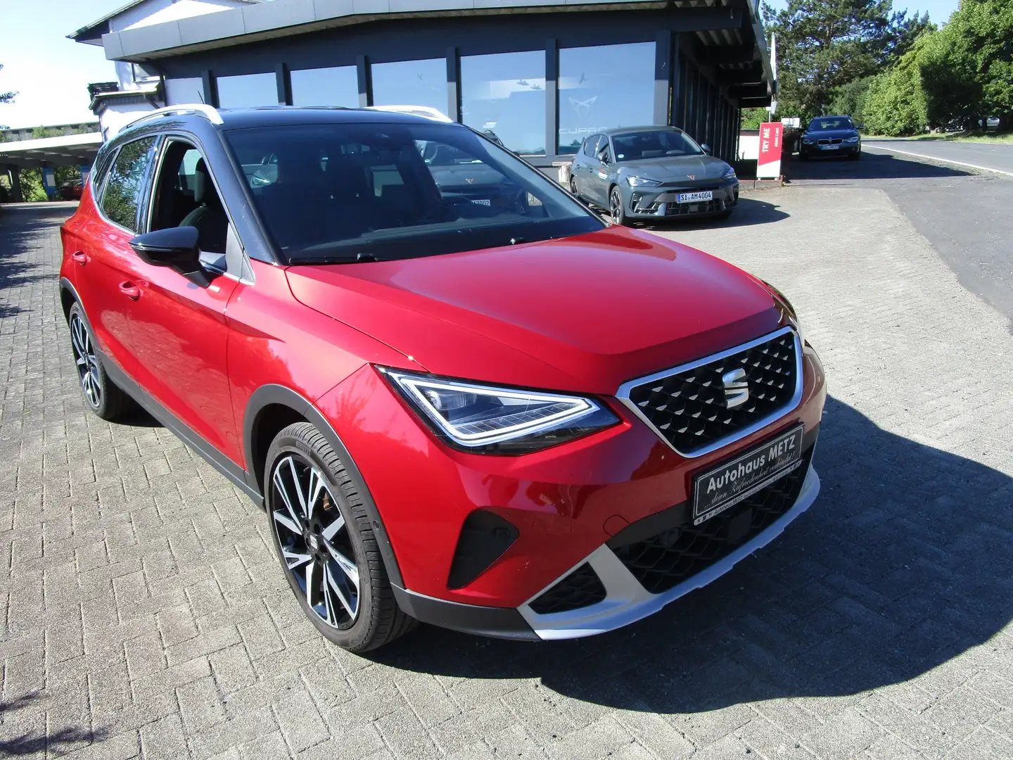 SEAT Arona 1.0 TSI Xperience Rood - 2