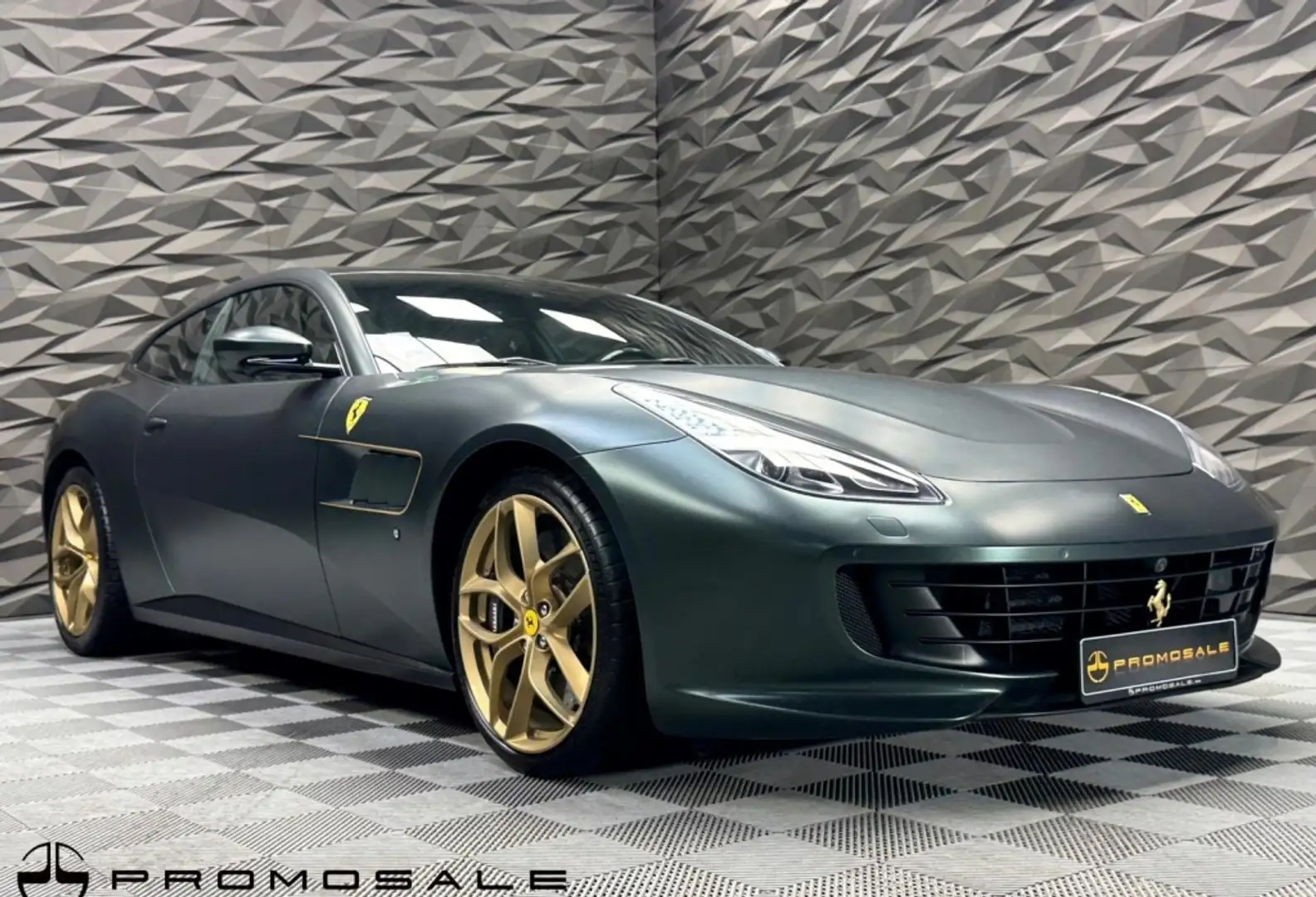 Ferrari GTC4 Lusso T Grün - 1