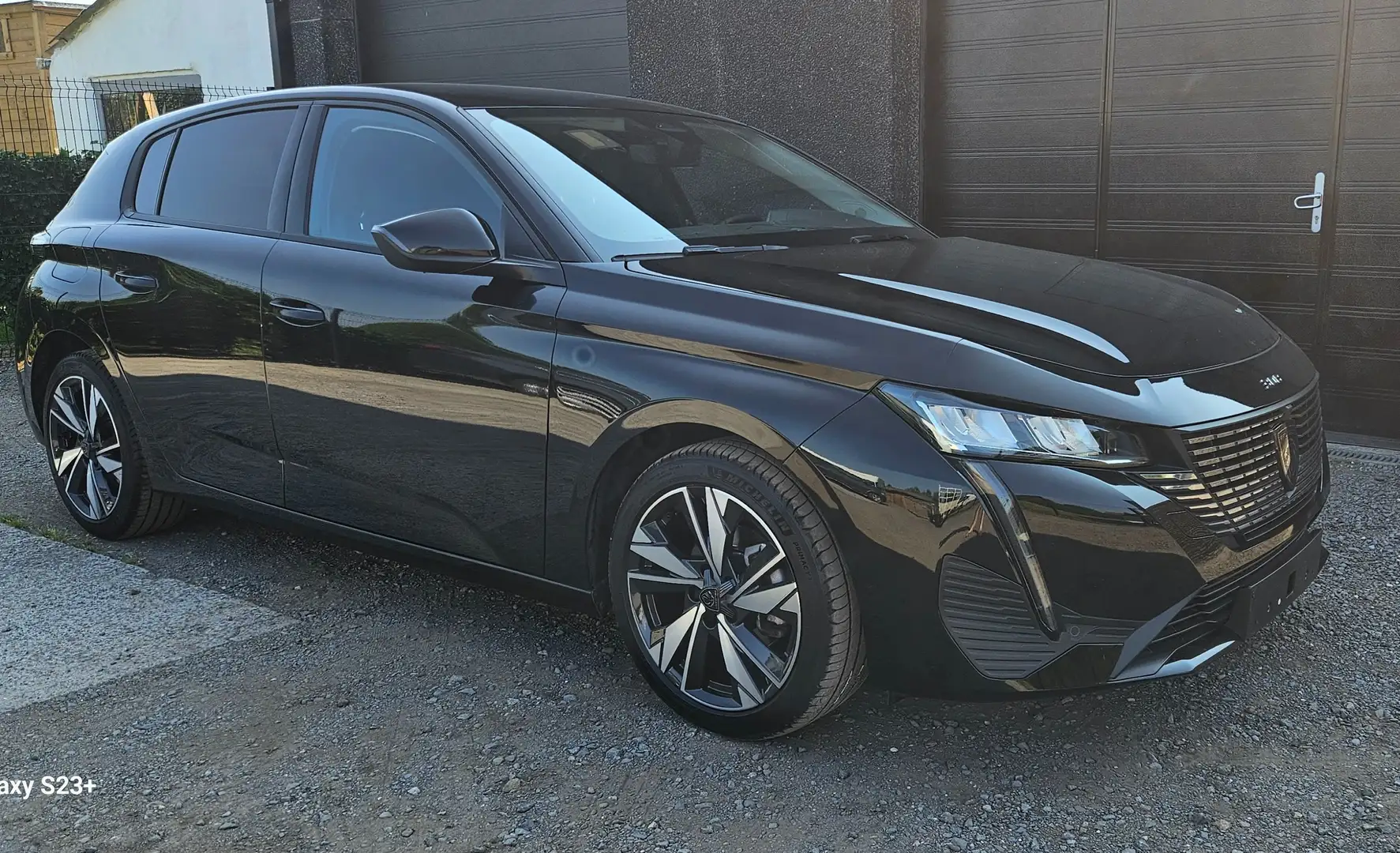Peugeot 308 1.2 PureTech Allure Pack S Zwart - 1