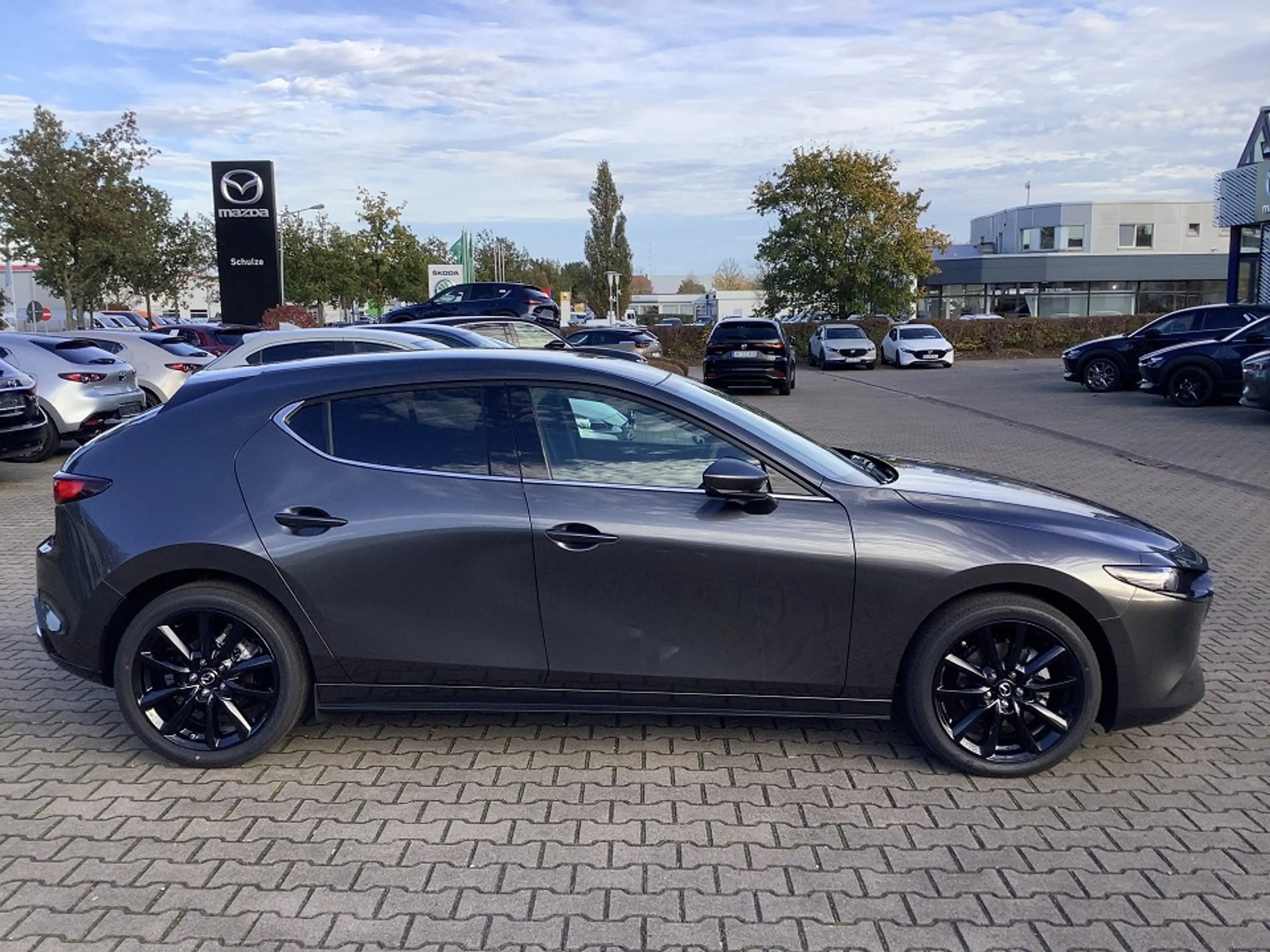 Mazda 3 2.0 SKYACTIV-X Exclusive-Line Matrix-LED Bose 360° — photo 2