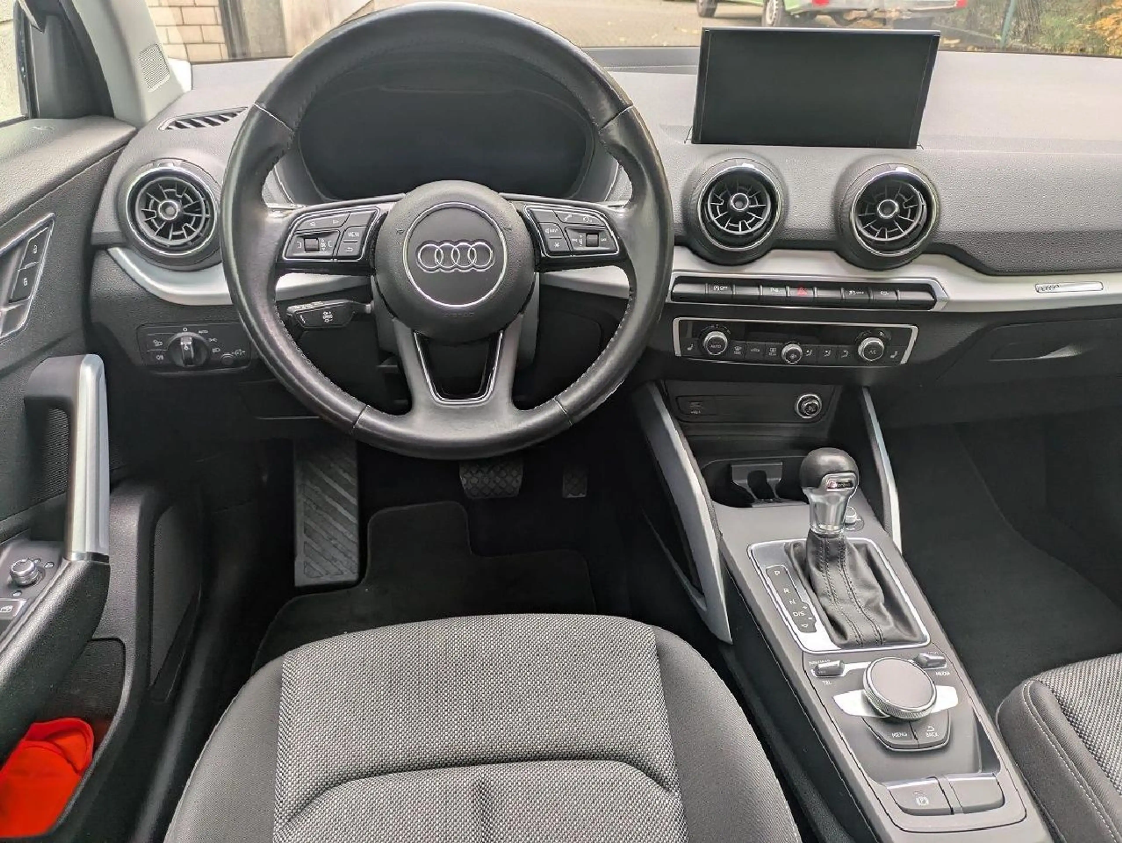 Audi Q2 Q2 1.4 TFSI ACT Sport *Standheiz,Cam,LED* — photo 9
