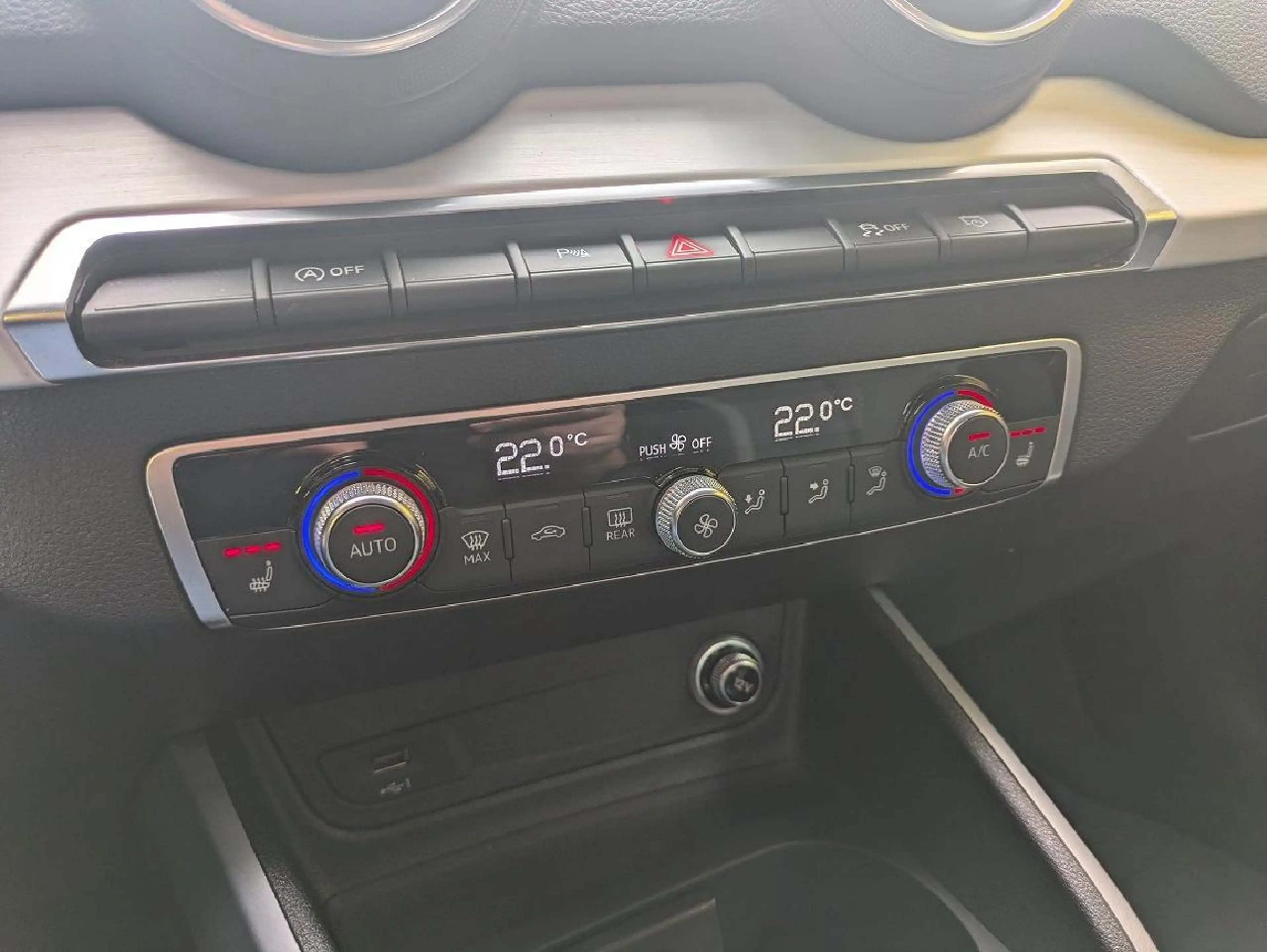 Audi Q2 Q2 1.4 TFSI ACT Sport *Standheiz,Cam,LED* — photo 11