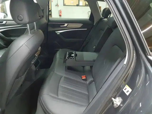Audi A6 view 14