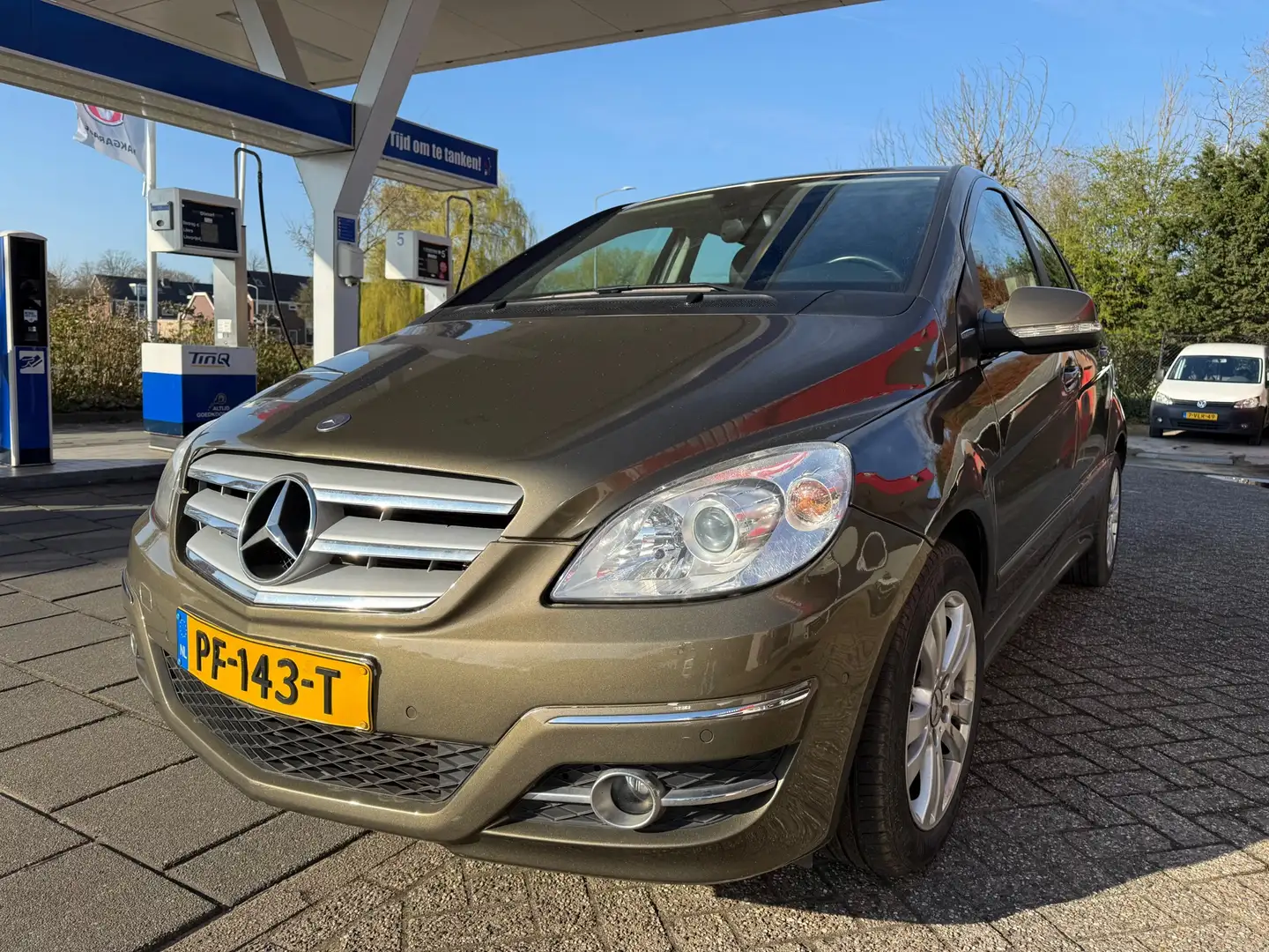 Mercedes-Benz B 160 BlueEFFICIENCY Business Class / Parkeersensoren / Marrón - 1