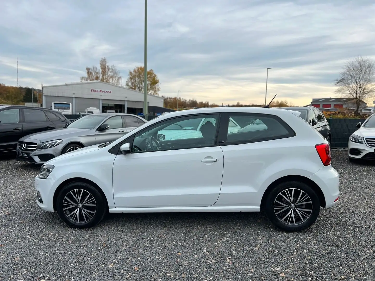 Volkswagen Polo POLO ALLSTAR-NAVI-SHZ-KAMERA-PDC-KLIMA Blanc - 2