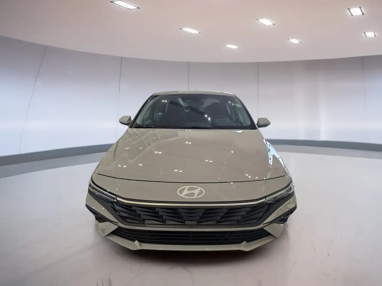 Hyundai ELANTRA снимка Hyundai ELANTRA