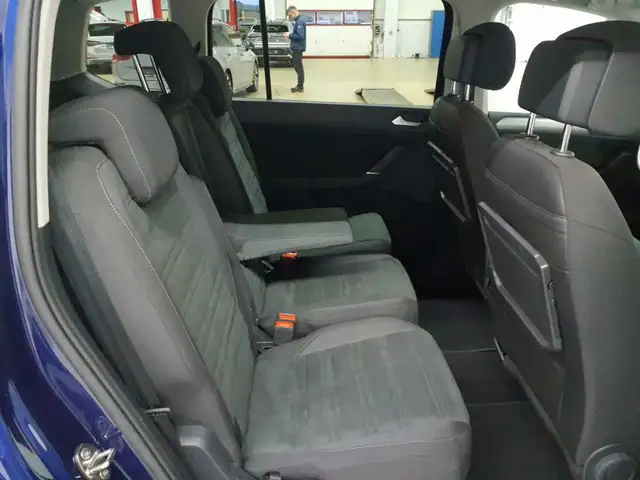 Volkswagen Touran view 13