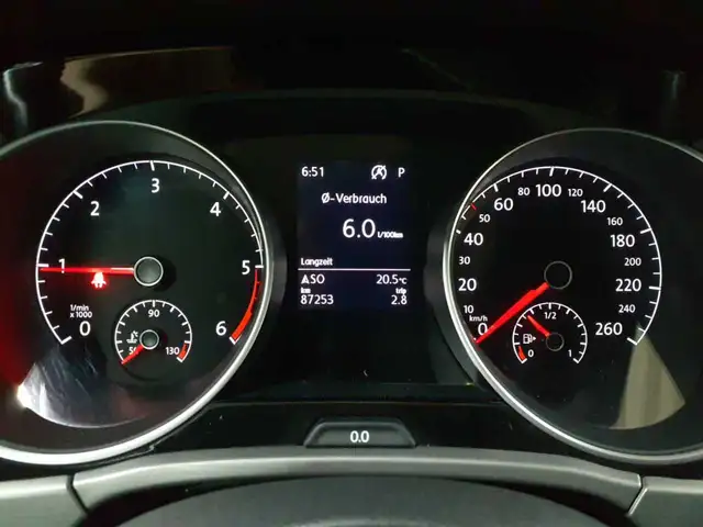 Volkswagen Touran view 11