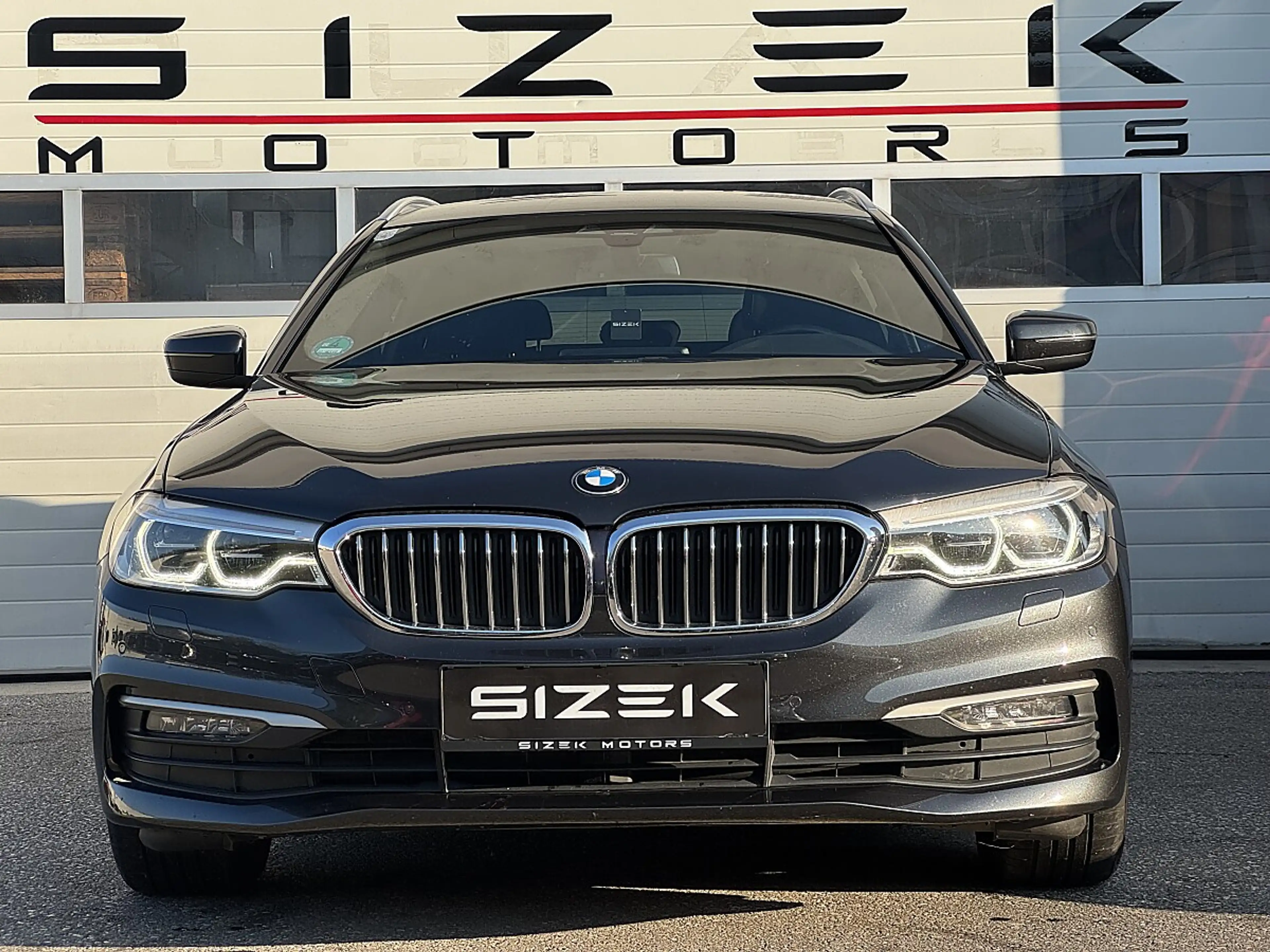 BMW 520 d xDrive Touring Aut.|KAMERA|NAVI|LED|STZHZG