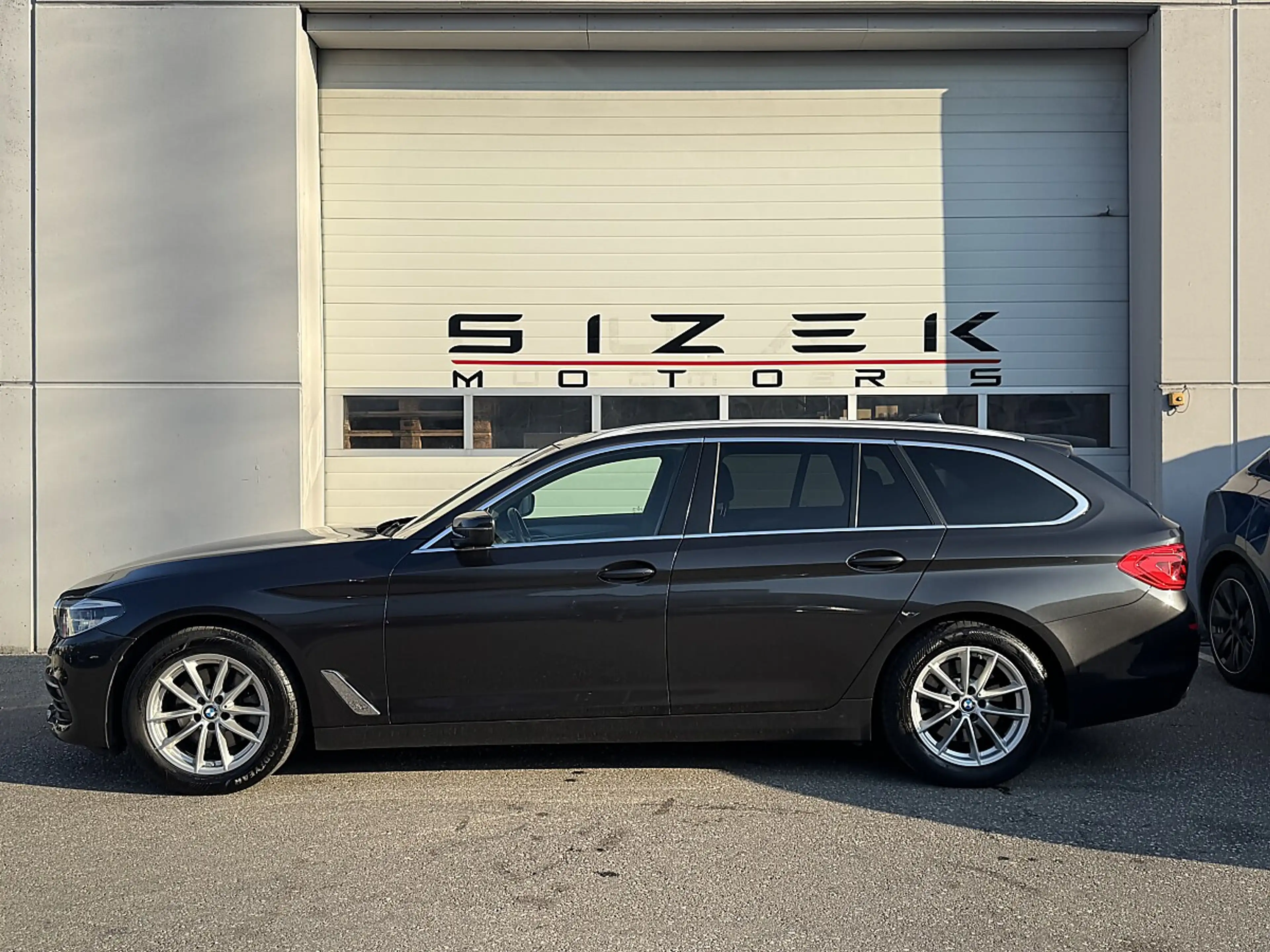 BMW 520 d xDrive Touring Aut.|KAMERA|NAVI|LED|STZHZG — photo 2