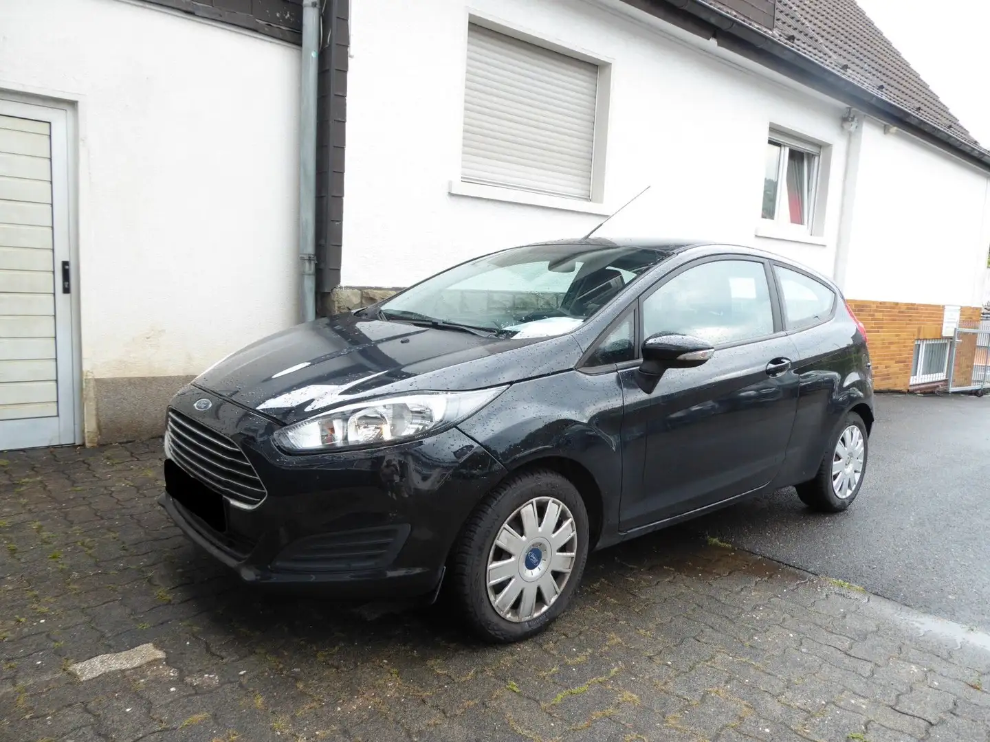Ford Fiesta Schwarz - 1