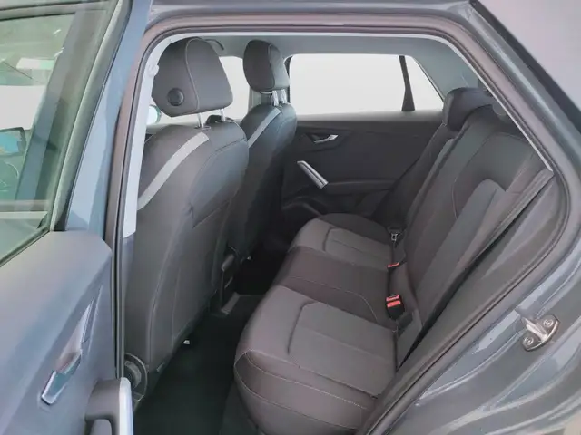 Audi Q2 view 12