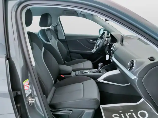 Audi Q2 view 13