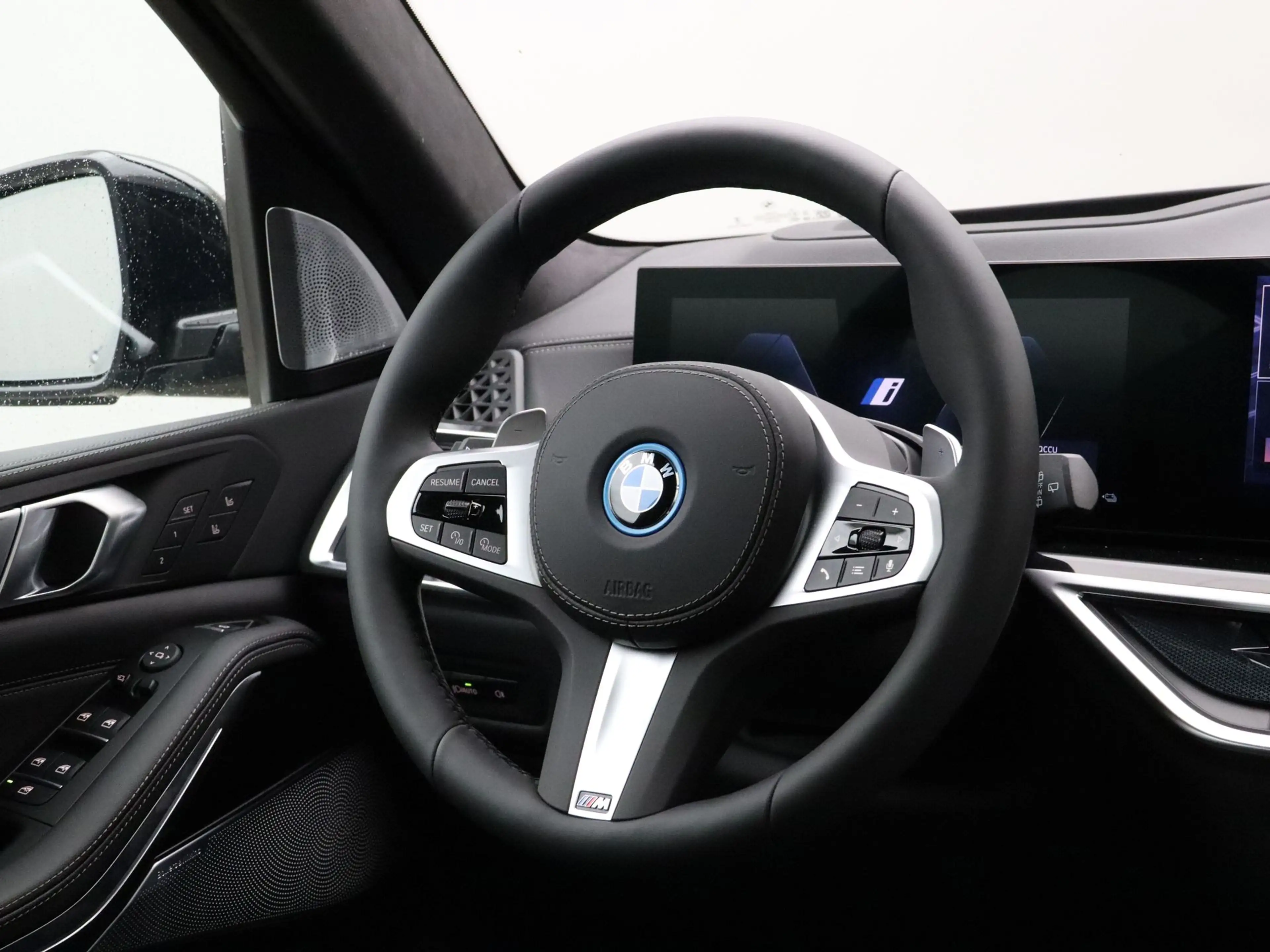 BMW X5 xDrive50e M Performance parts — photo 2