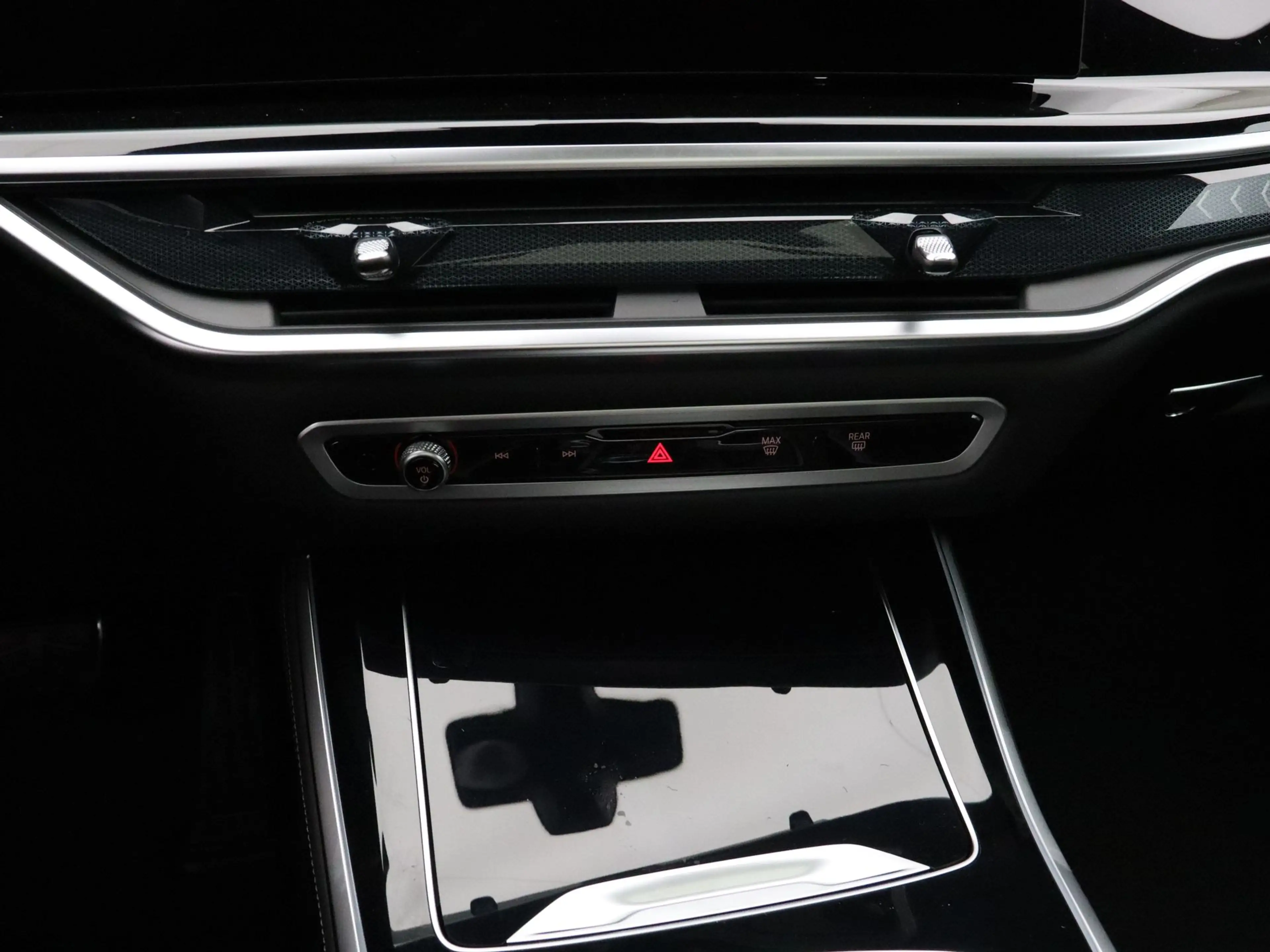 BMW X5 xDrive50e M Performance parts — photo 14