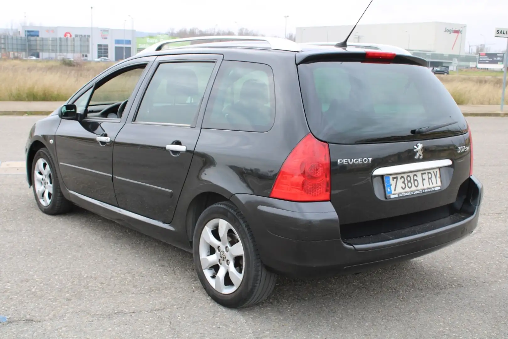 Peugeot 307 SW 1.6HDI D-Sign 110 Negro - 2