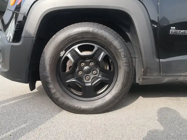 Jeep Renegade view 14