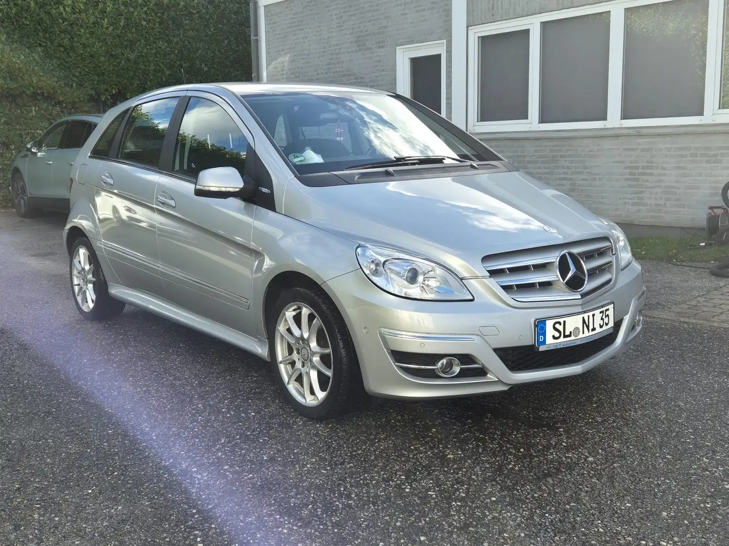 Mercedes-Benz B 160 B 160 BlueEFFICIENCY TOP GEPFLEGT MÄNGELFREI Argent - 2
