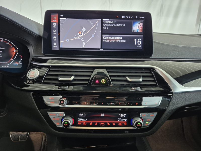 BMW 530 d xDrive Touring (G31) — photo 15