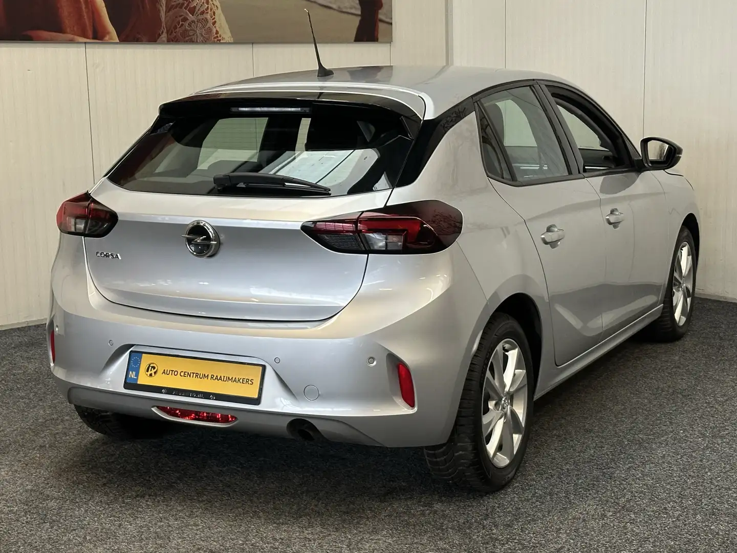 Opel Corsa 1.2 EDITION 5 DEURS 15 STUKS OP VOORRAAD AIRCO NAV Grijs - 2