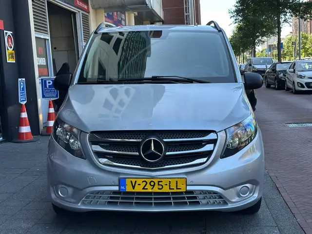Mercedes-Benz Vito view 6