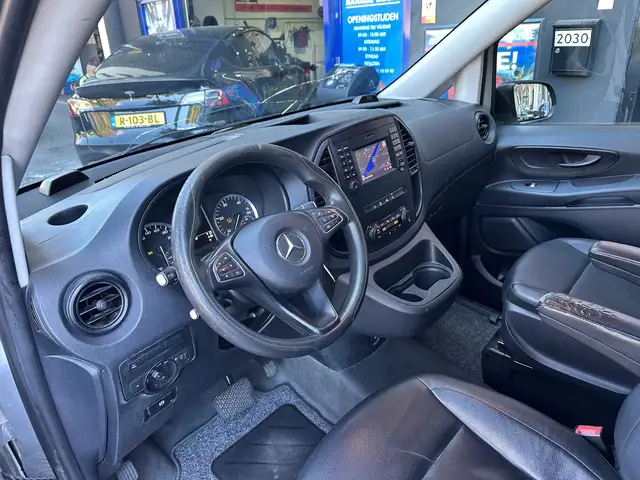 Mercedes-Benz Vito view 10