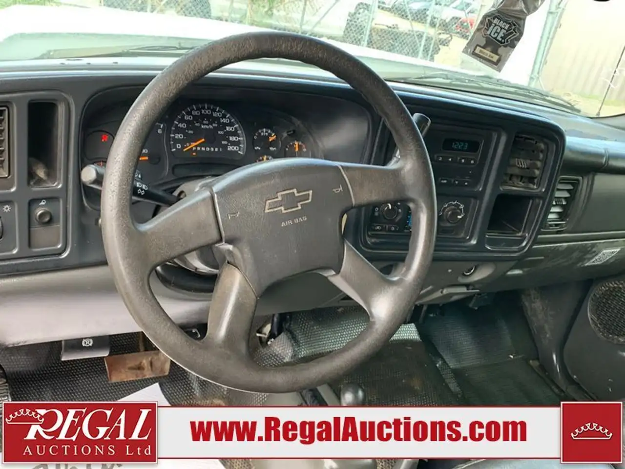 Chevrolet Silverado 3500 photo Chevrolet Silverado 3500