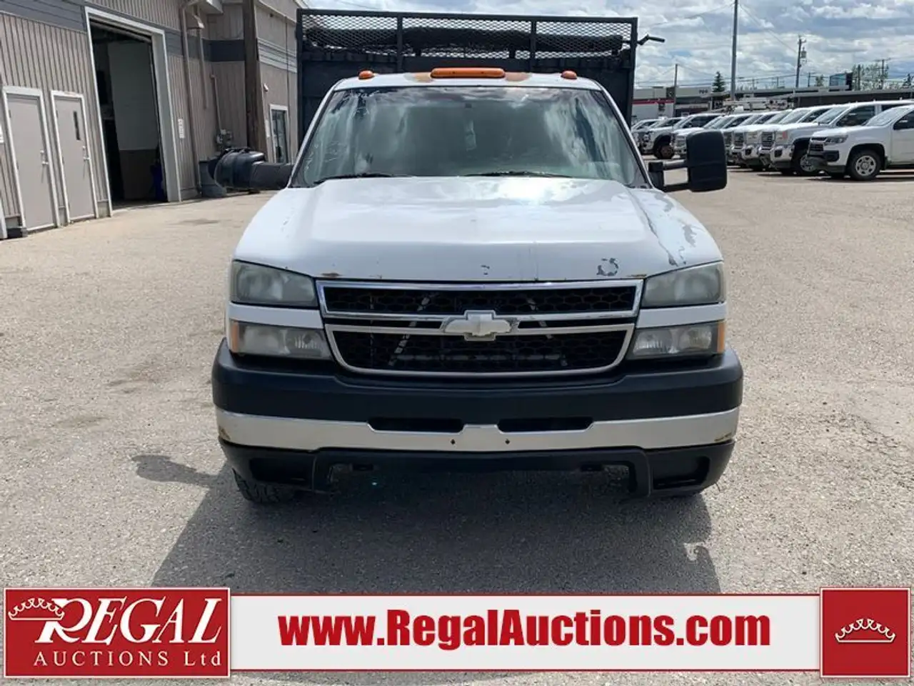 Chevrolet Silverado 3500 photo Chevrolet Silverado 3500