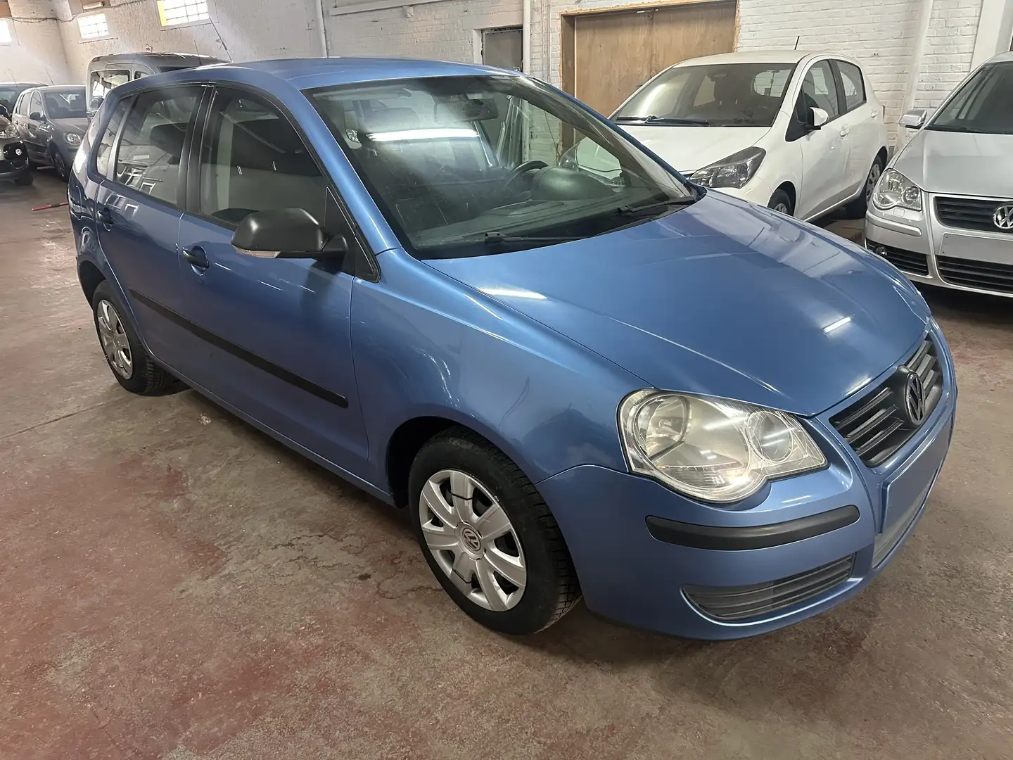 Volkswagen Polo 1.2 70 Confortline - 1