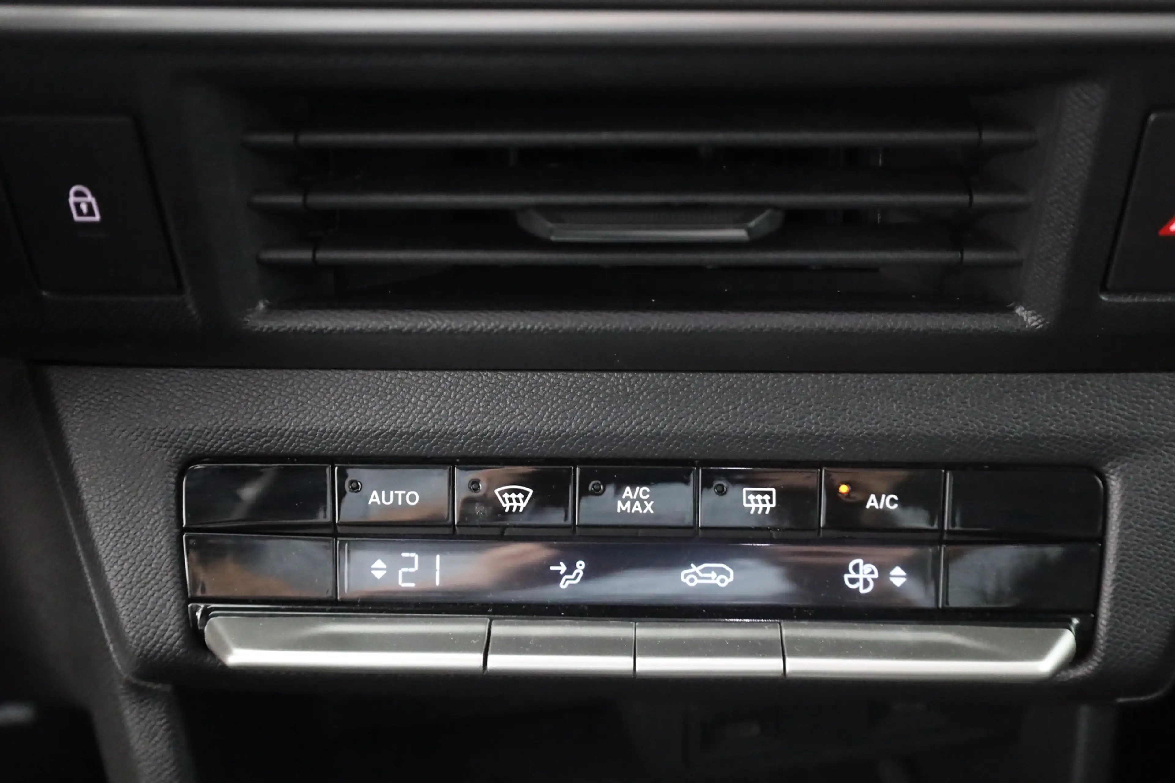 Opel Frontera GS Electric 80kWh Aut. LED Navi Kamera — photo 12