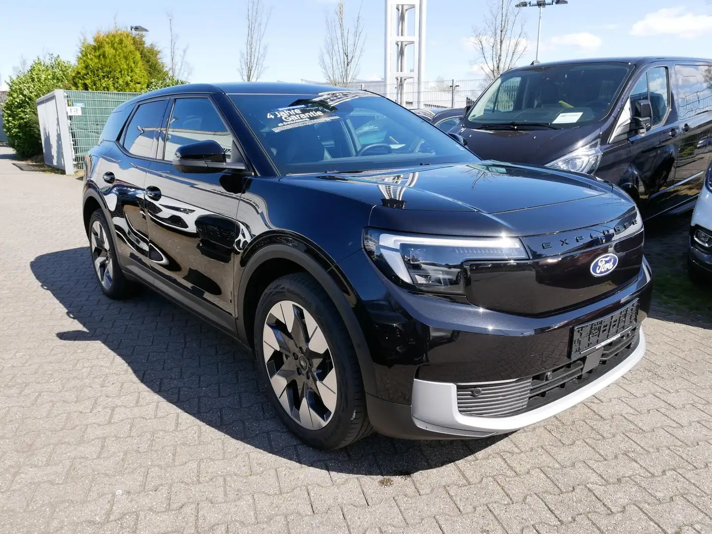 Ford Explorer Premium AWD Pano ACC LED Pano Fekete - 2