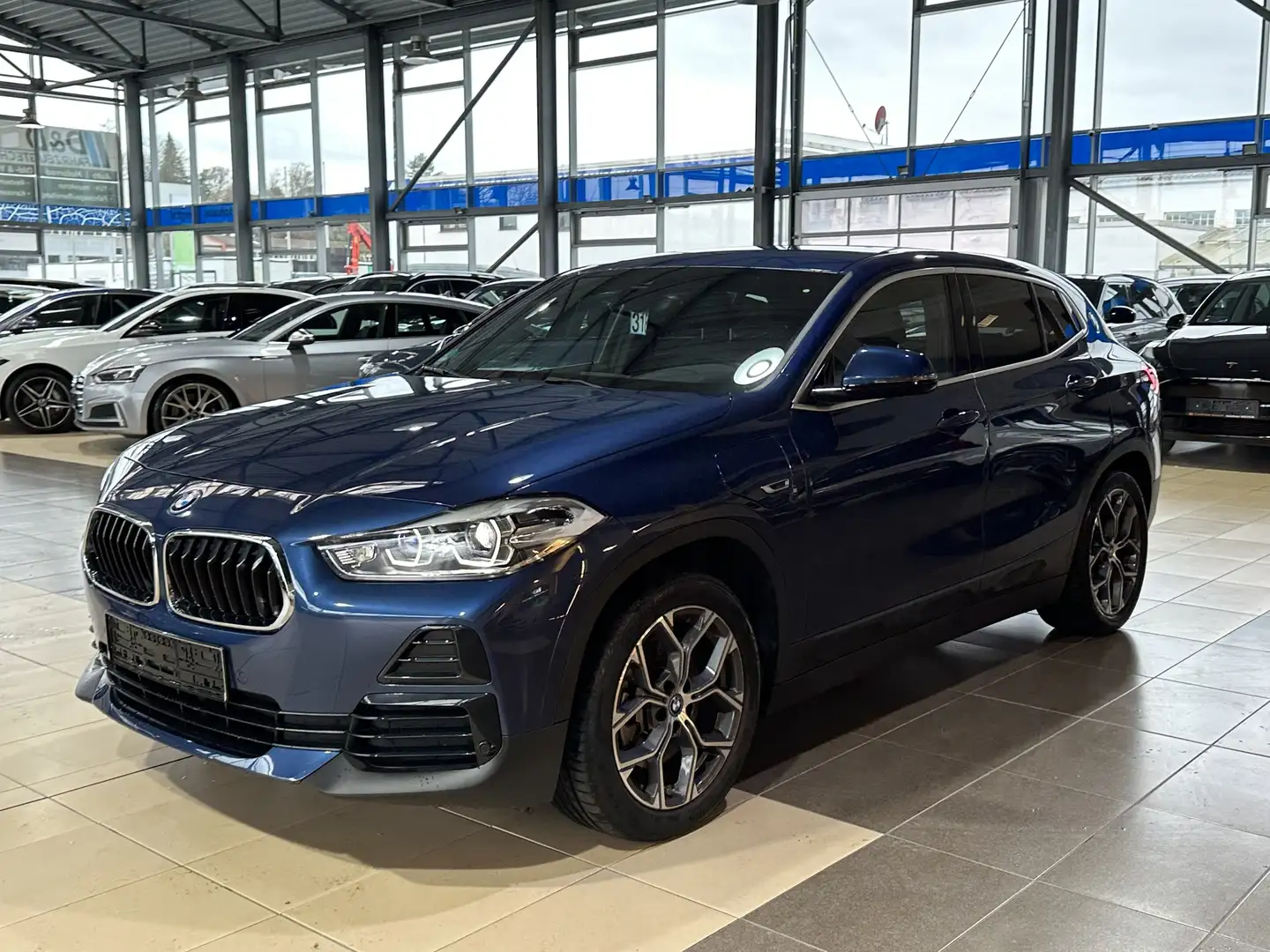 BMW X2 xDrive 25e Advantage Plus LED Nav Leder R.Cam Blau - 2