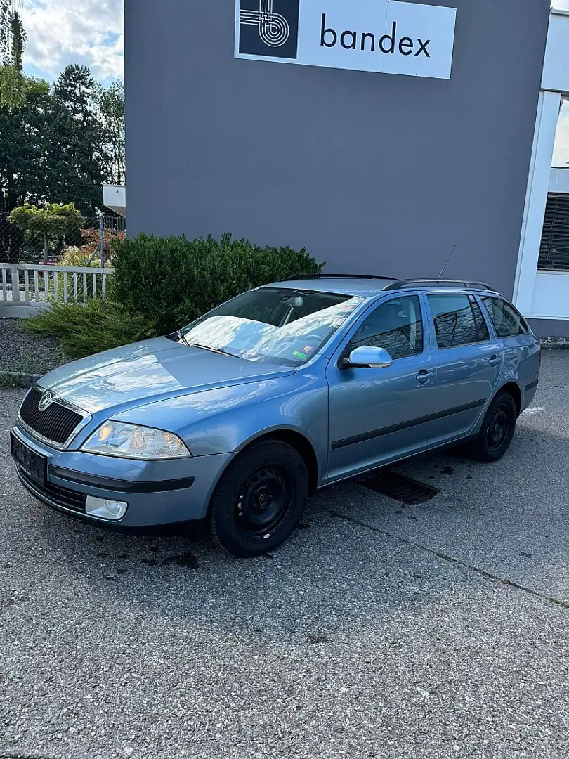 Skoda Octavia Combi 1,6 Solo Grau - 1