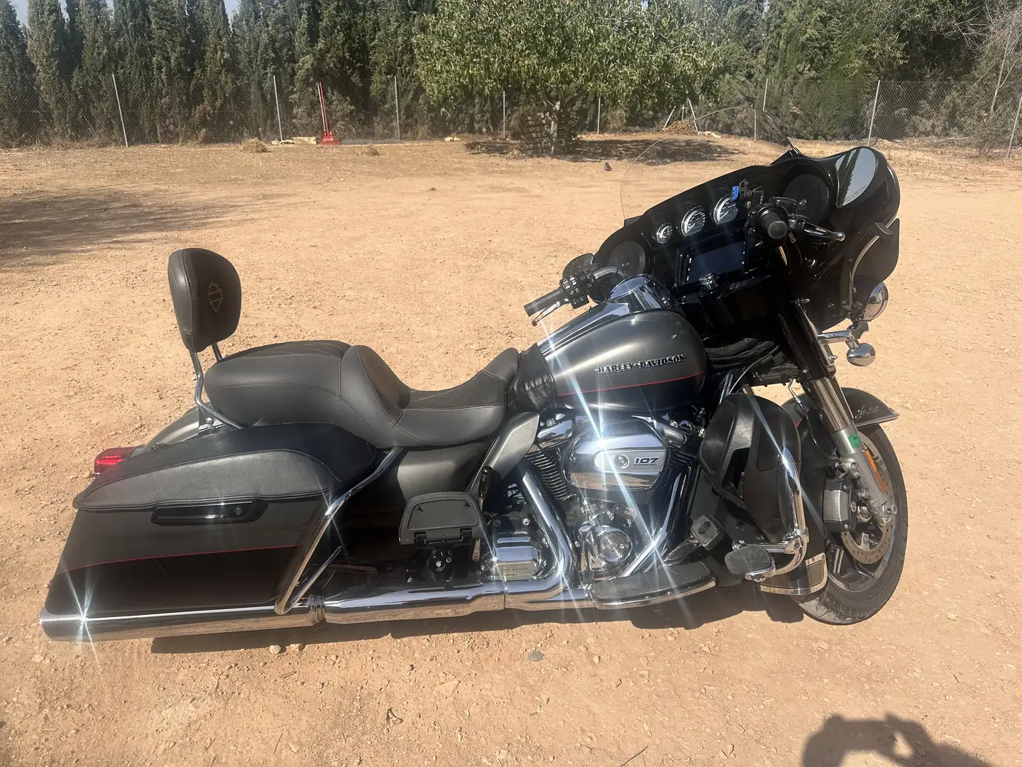 Harley-Davidson Ultra Limited - 1