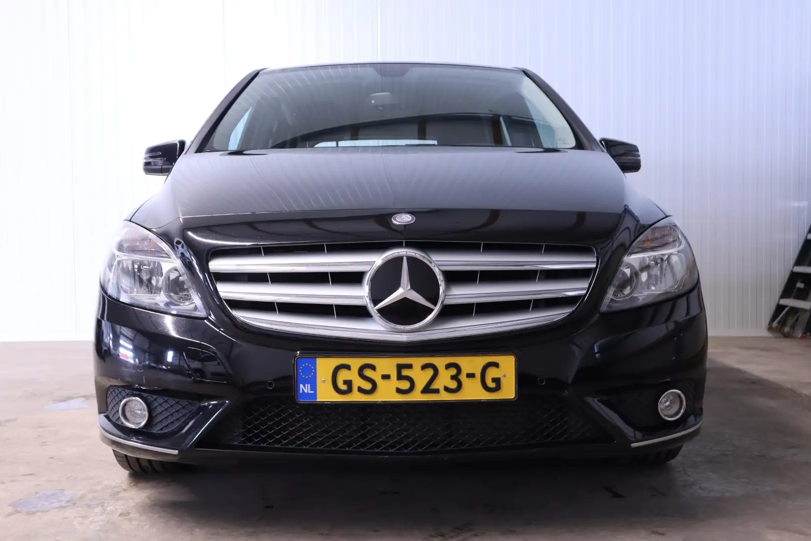 Mercedes-Benz B 180 Prestige Comfort Negru - 2
