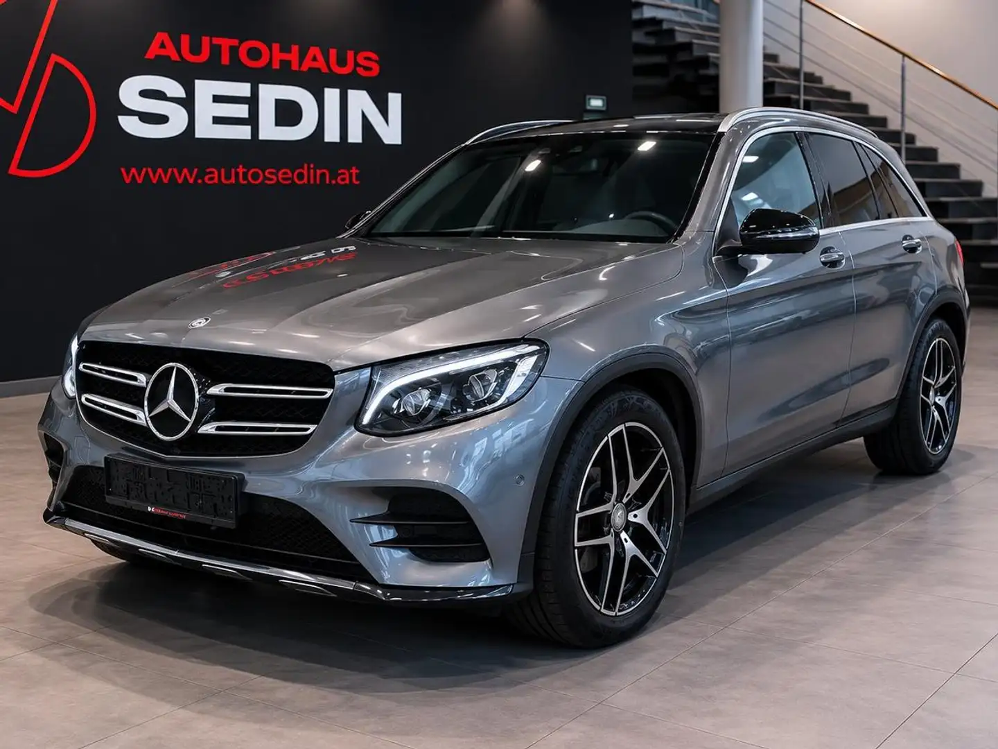 Mercedes-Benz GLC 220 GLC 220 d 4Matic AMG-Ausstattung Grau - 1