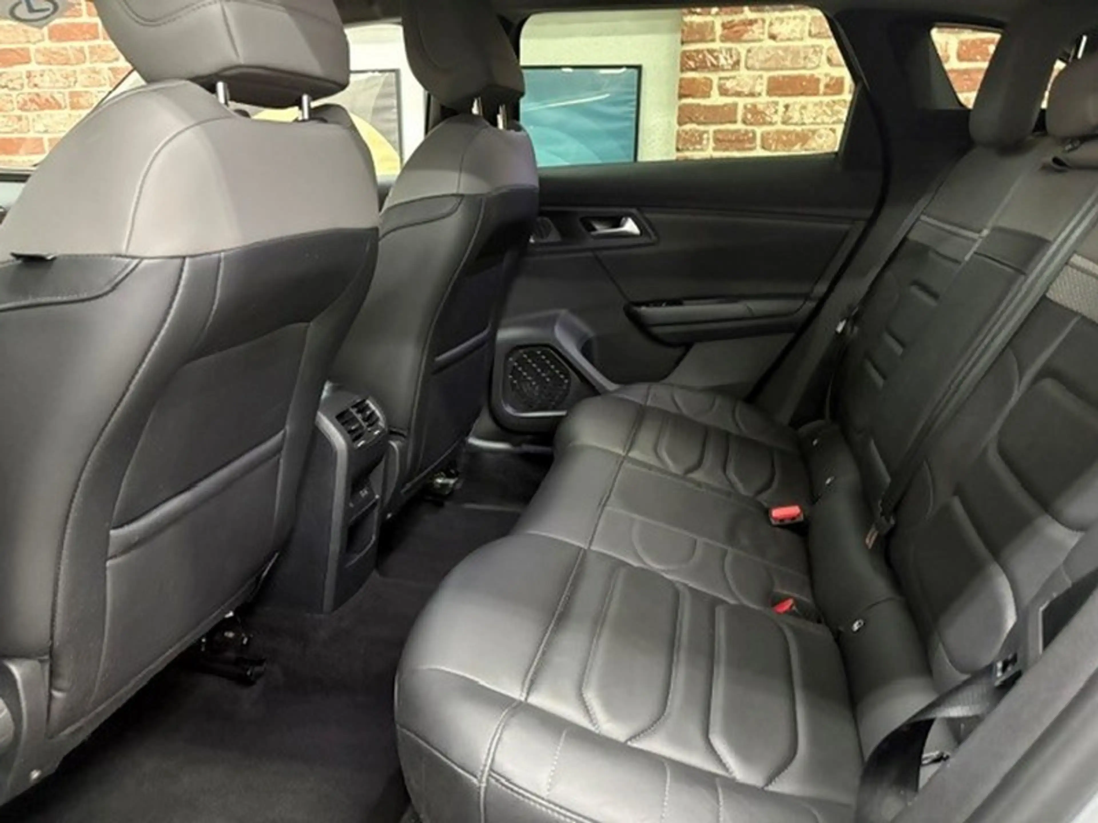 Citroen C5 X C5 X 131cv Auto PLUS Cuir/Nav/ClimA/LED/HUD — photo 6