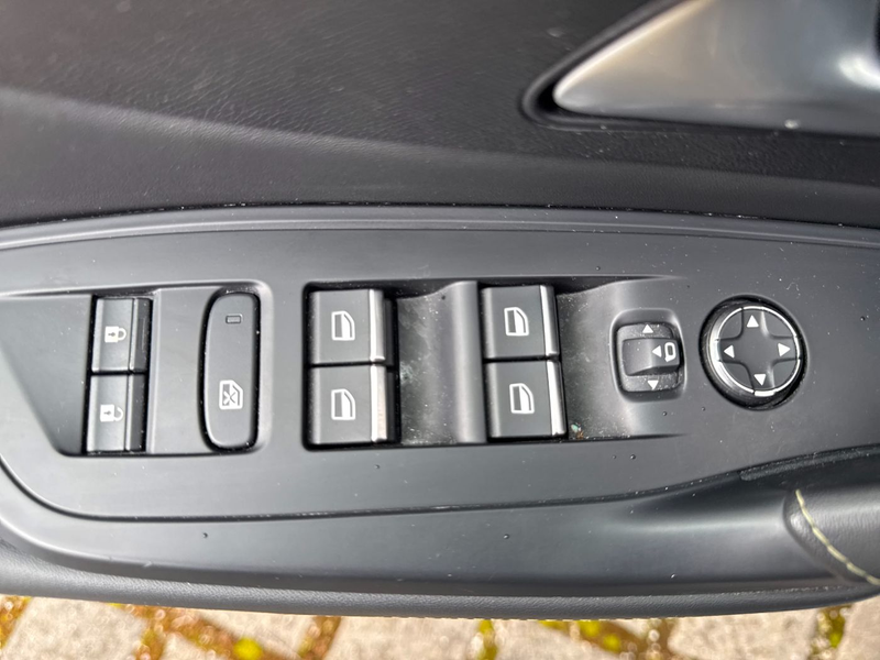 Peugeot 408 225 Plugin Hybrid GT ACC*LED*Navi*Pano*SHZ* — photo 15