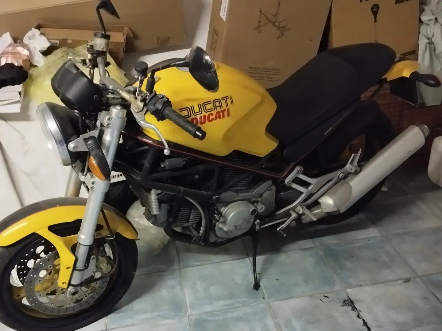 Ducati 900 SL Giallo - 1