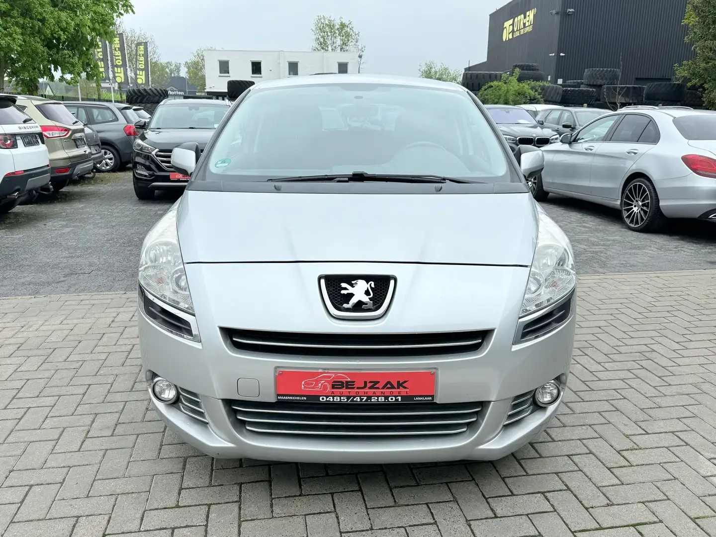 Peugeot 5008 1.6HDi 1jaar garantie nette staat - 2