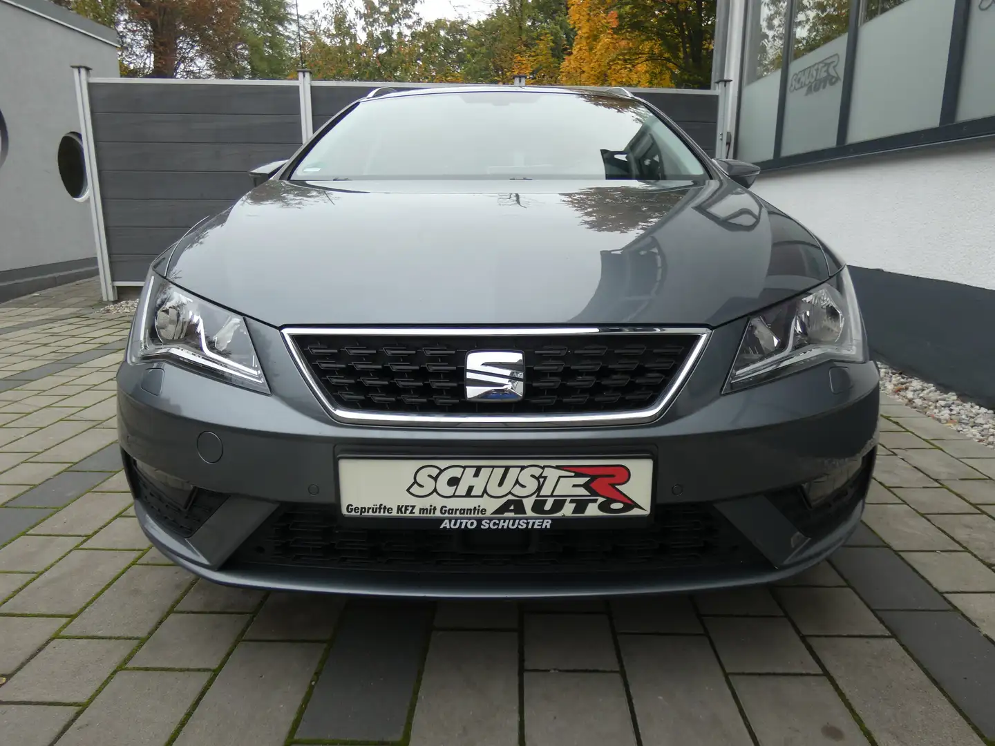 SEAT Leon Style Grau - 2