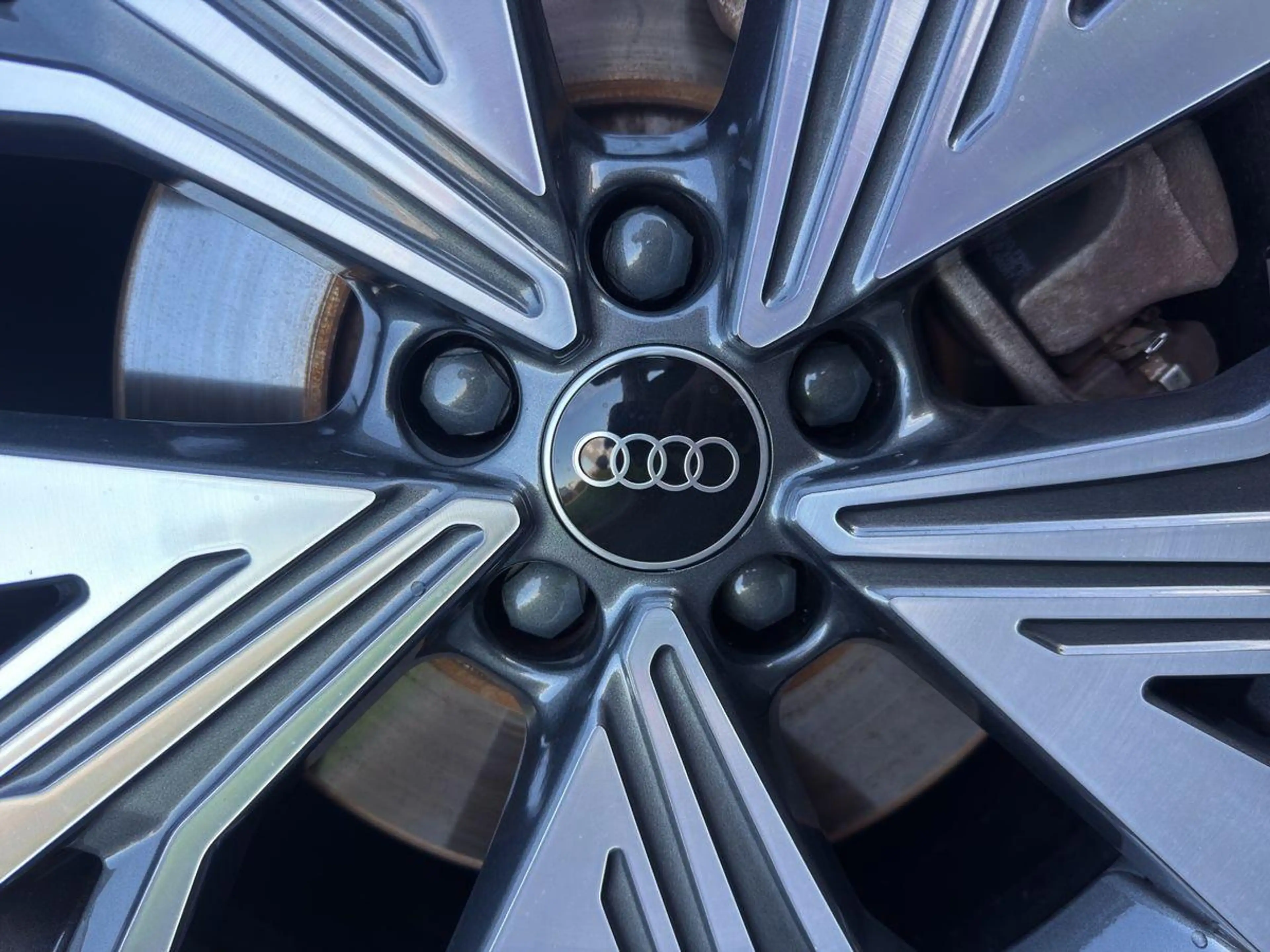 Audi Q4 e-tron 50 quattro PANO Matrix Navi Kamera — photo 5