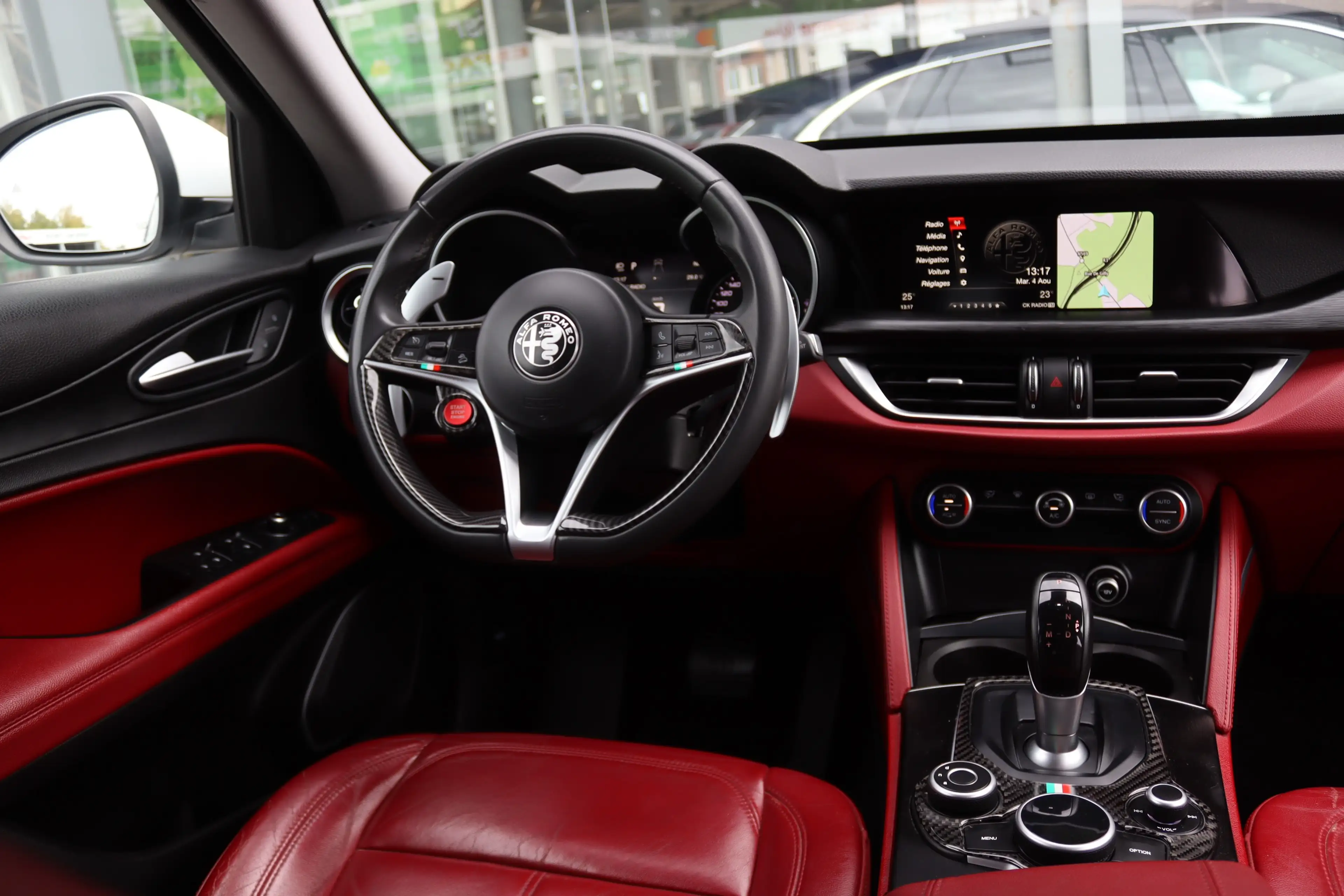 Alfa Romeo Stelvio 2.2JTD 150CV CUIR GPS CAMERA DISTRO XENON — photo 11
